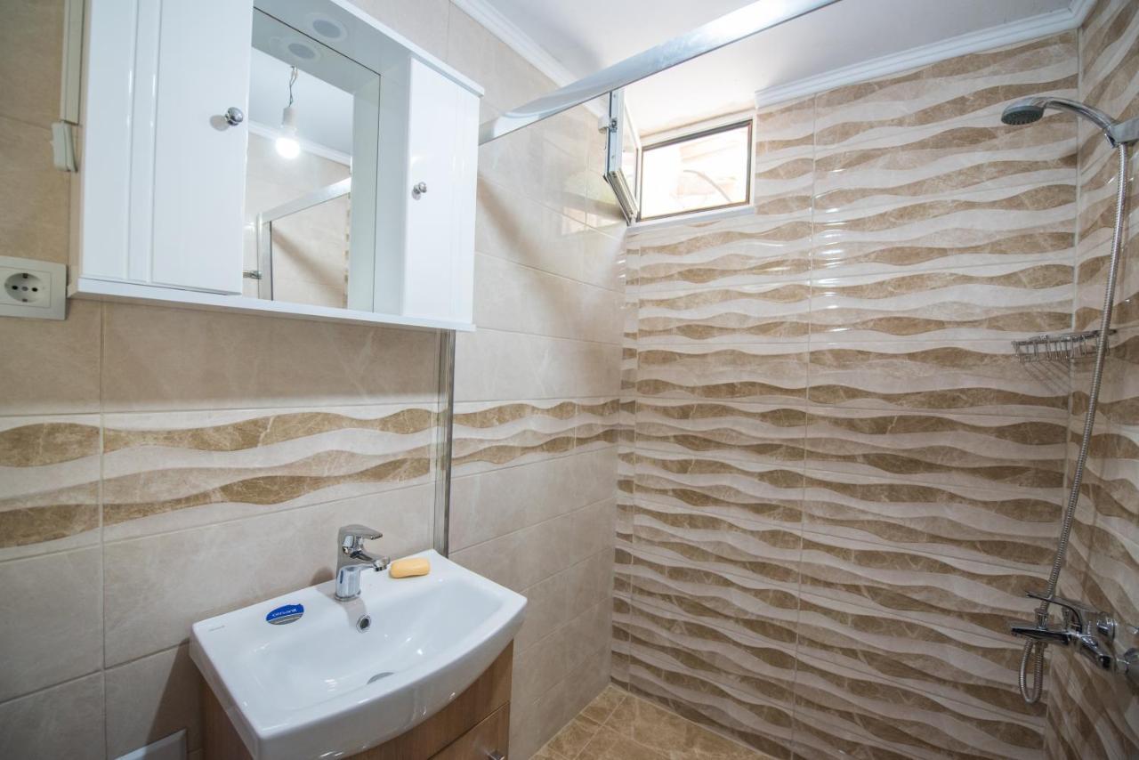 Basil & Guest House Lazarata ภายนอก รูปภาพ